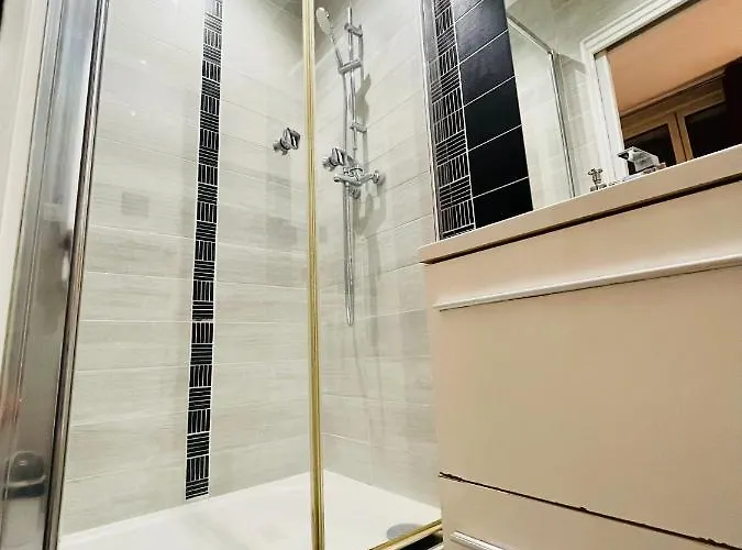 Chic Flat In The Heart Of Marais Near Pompidou Centre Lägenhet *